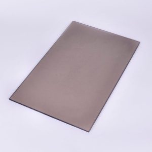 Polycarbonat Massivplatte Arla – Rauchbraun – UV (2050 × 3050 mm)