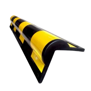 Abgerundeter Gummi-Eckschutz 110×110×790 mm – Schwarz