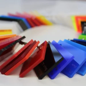 Acrylglas nach Wunschfarbe – Plexiglas, UV-geschützt